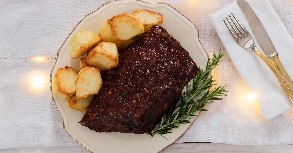 SlowCooked Roast Beef With Tomato Gravy Rhodes Food Group