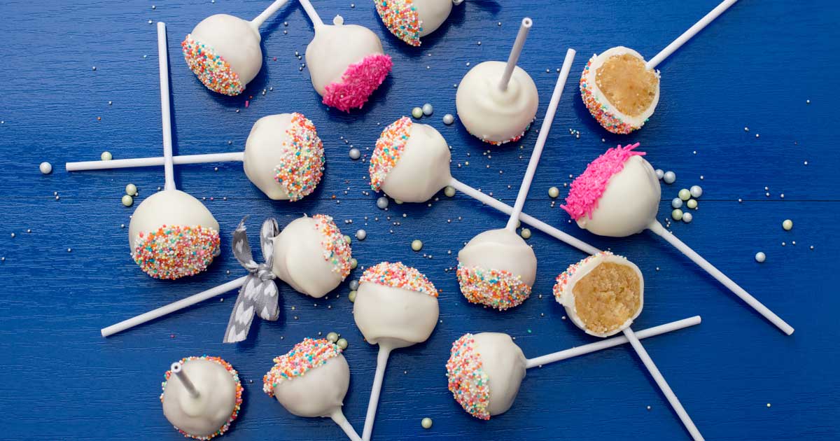Strawberry & Vanilla Cake Pops | Rhodes Food Group